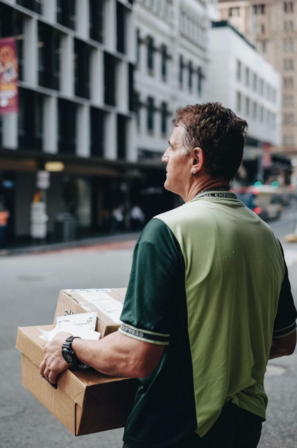 A growing share of the
boxes arriving on doorsteps in 2026 were never clicked "buy" on by a
human being at all — an AI agent placed the order.