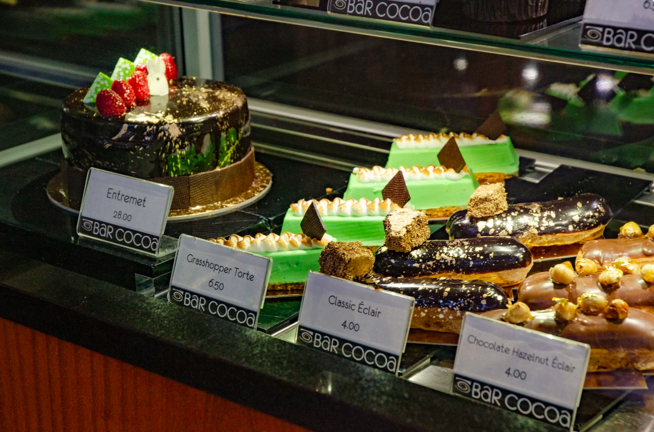 Photo: Emi Mo / Unsplash — The new wave of Bucharest
pastry shops favors precise technique and photogenic plating over the dense,
nostalgic cakes of the old guard.