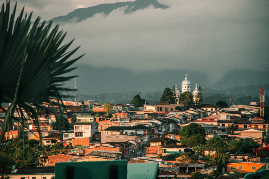 Illustrative photo: David Restrepo / Unsplash — Cities across
Colombia's Coffee Axis region, including Pereira, Manizales, and Cali, reported
some of the earthquake's most severe structural damage.