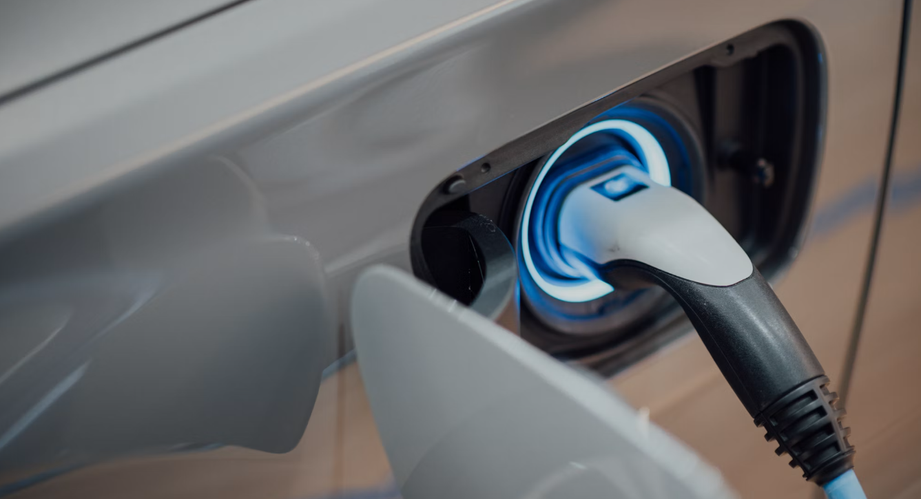 Photo: Unsplash — driverless robotaxi service is already running in a
limited capacity, sharing the same underlying AI platform Tesla is also using
to train its Optimus robots.
