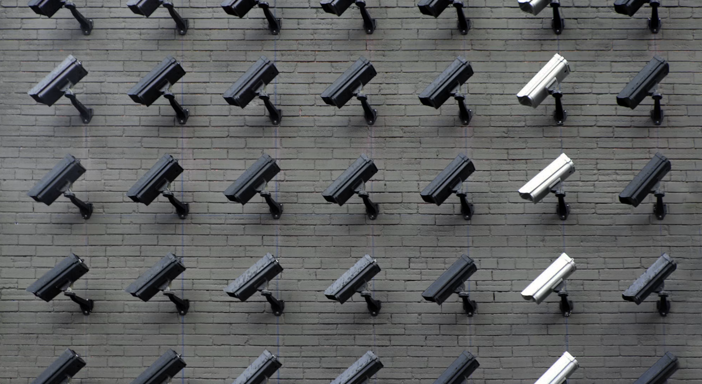 Photo: Franck V. / Unsplash — surveillance footage from inside the shop
gave investigators their clearest look yet at the suspect, though the case remains
unsolved.