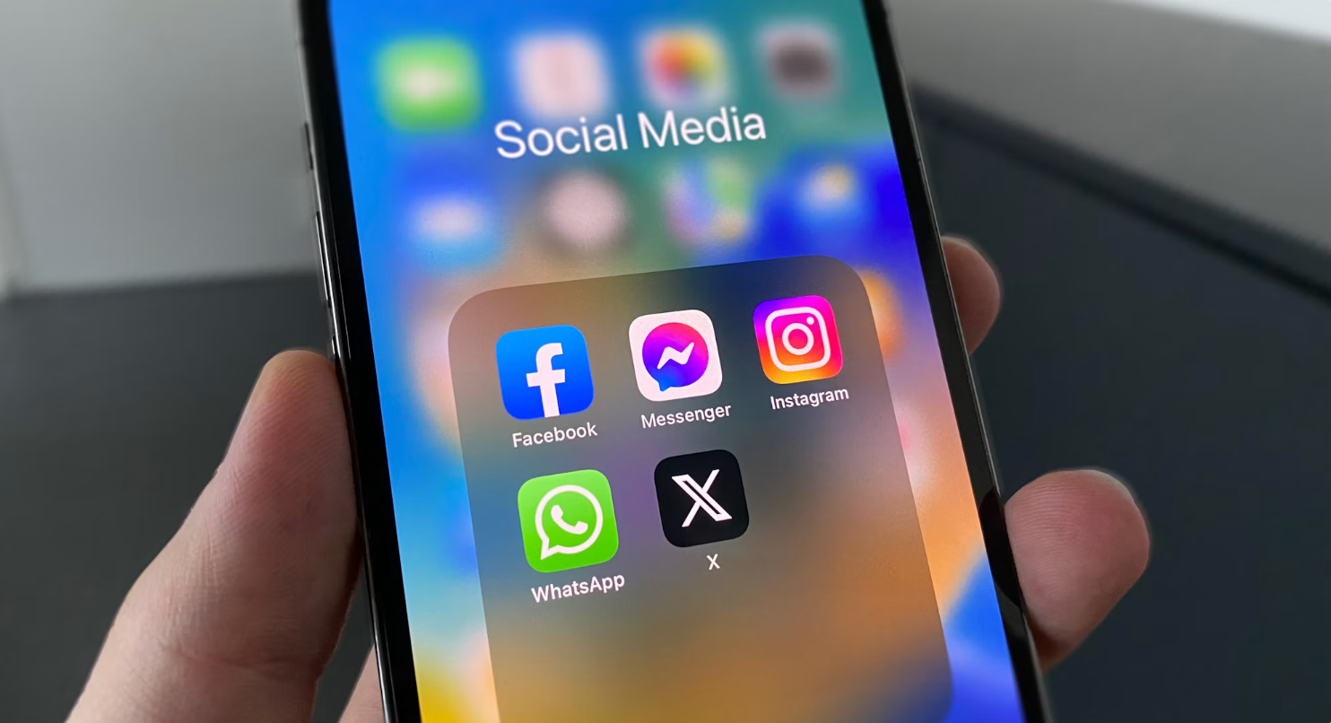 Photo: Julian / Unsplash — the "FOMO 2026"
speculation has spread almost entirely through fan theories on social media,
with Drake's team declining to confirm or deny anything so far.