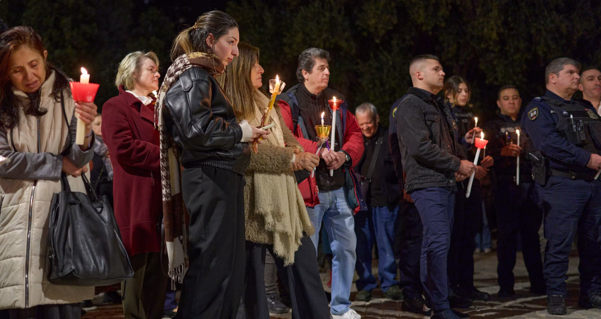 Photo: Vidar Nordli-Mathisen / Unsplash —
communities in Teesside have gathered to grieve collectively in the days
following the crash.