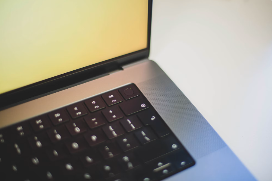 Photo: Bram Van Oost / Unsplash — the shift to passkeys is happening
less through dramatic product launches and more through quiet defaults built
into everyday devices.