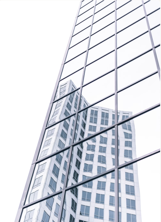 Photo: Abigail Lynn / Unsplash — the same glass towers that housed some
of the most expensive hiring offers in corporate history have also seen a
steady stream of departures back out the door.