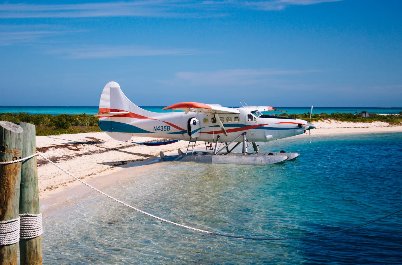 Photo: Alec Douglas / Unsplash — Amphibious seaplanes
like the Cessna 208B Caravan are a common sight shuttling travelers between
South Florida and the Bahamas.
