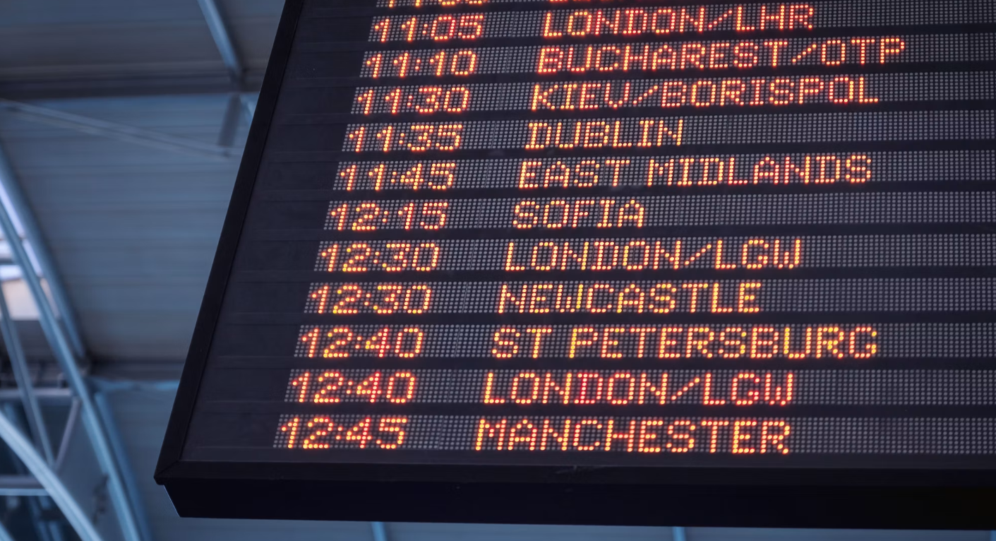 Photo: JESHOOTS.COM / Unsplash — with terminal entrances barricaded,
departure boards across Lagos and Abuja quickly filled with delayed and
cancelled status updates.